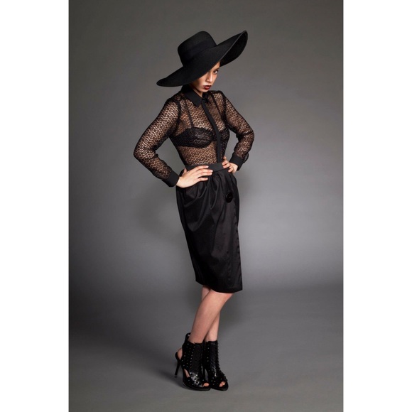 Lace Button up Blouse - Picture 4 of 6